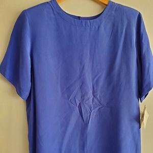 Club Classic by the price 100% Silk top size small.